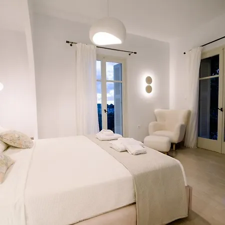 Benjamin Luxury By The Eustas Pylos